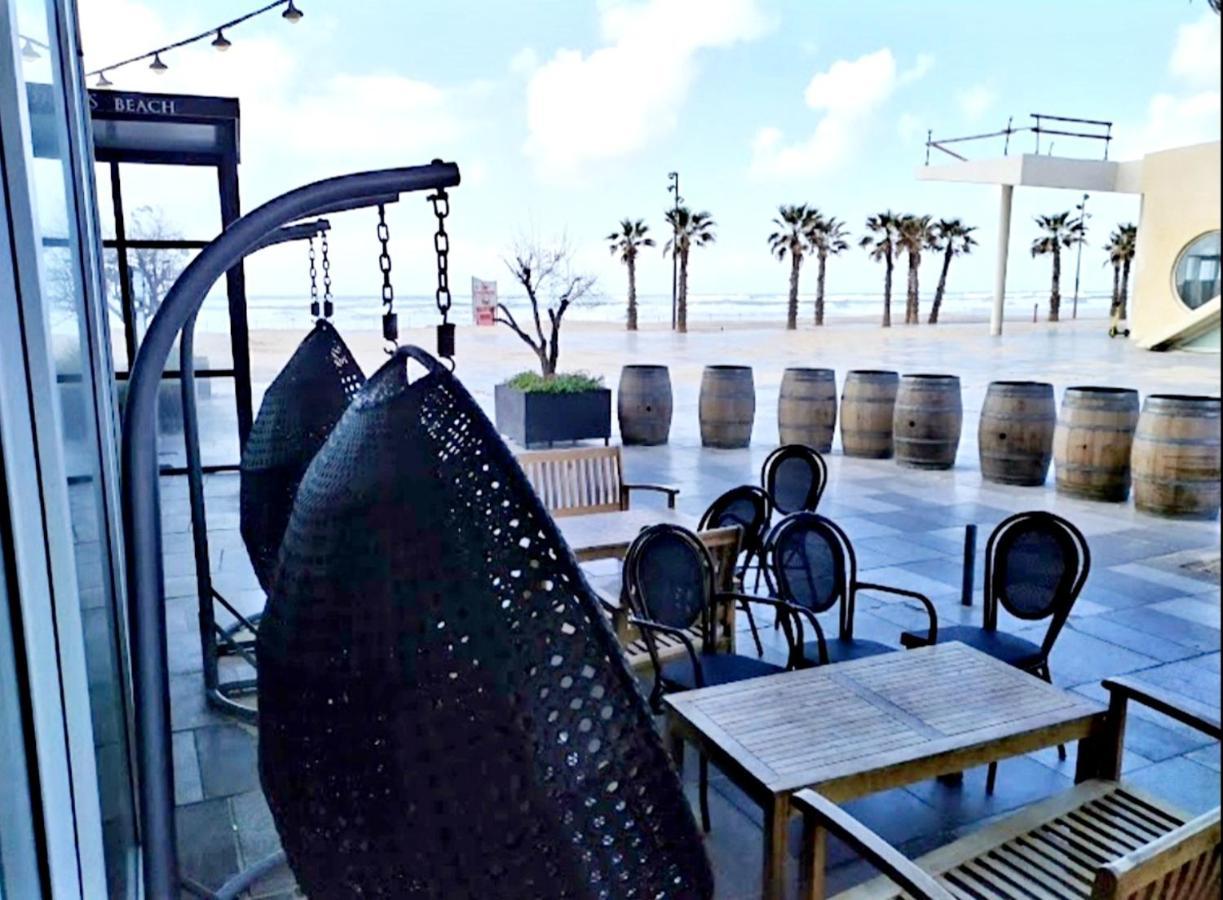 Beachfront Studio Apartment Bat Yam 412 Exterior photo