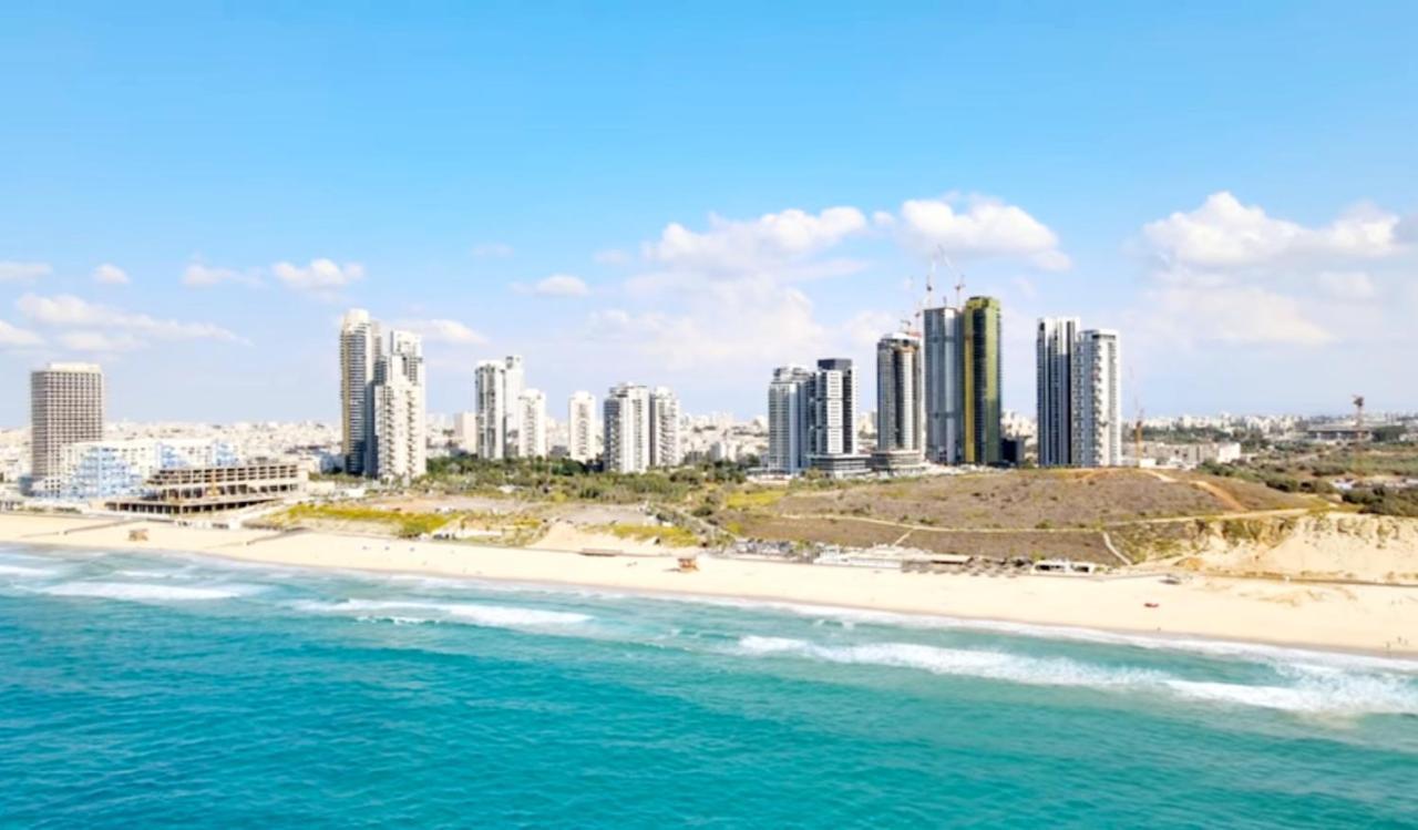Beachfront Studio Apartment Bat Yam 412 Exterior photo