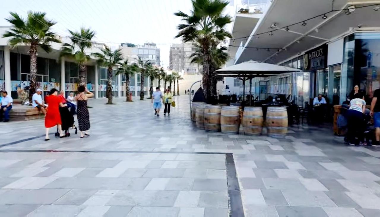 Beachfront Studio Apartment Bat Yam 412 Exterior photo