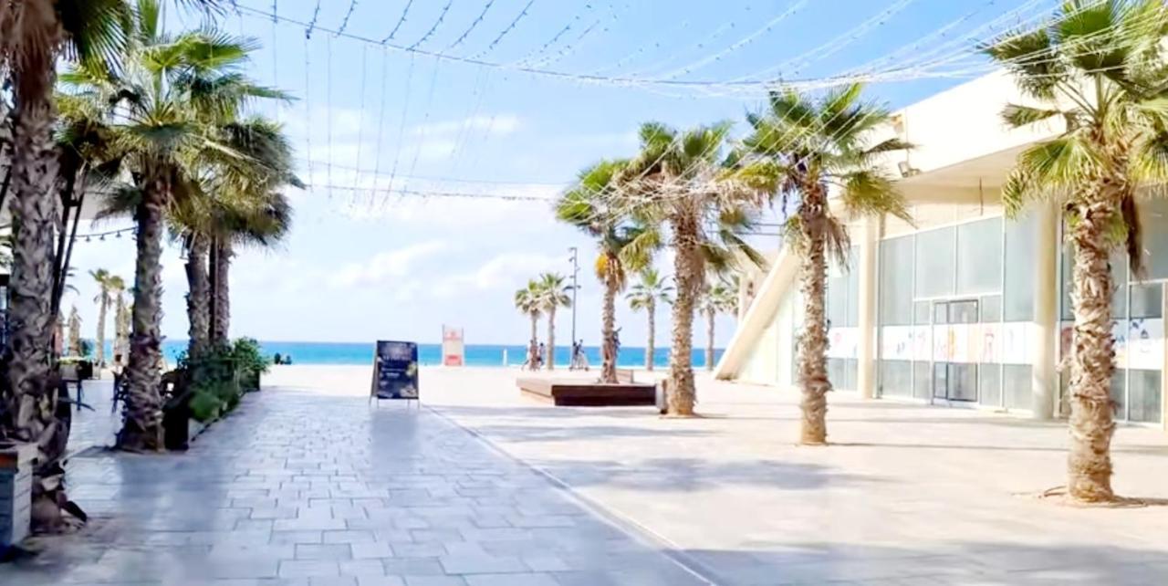 Beachfront Studio Apartment Bat Yam 412 Exterior photo