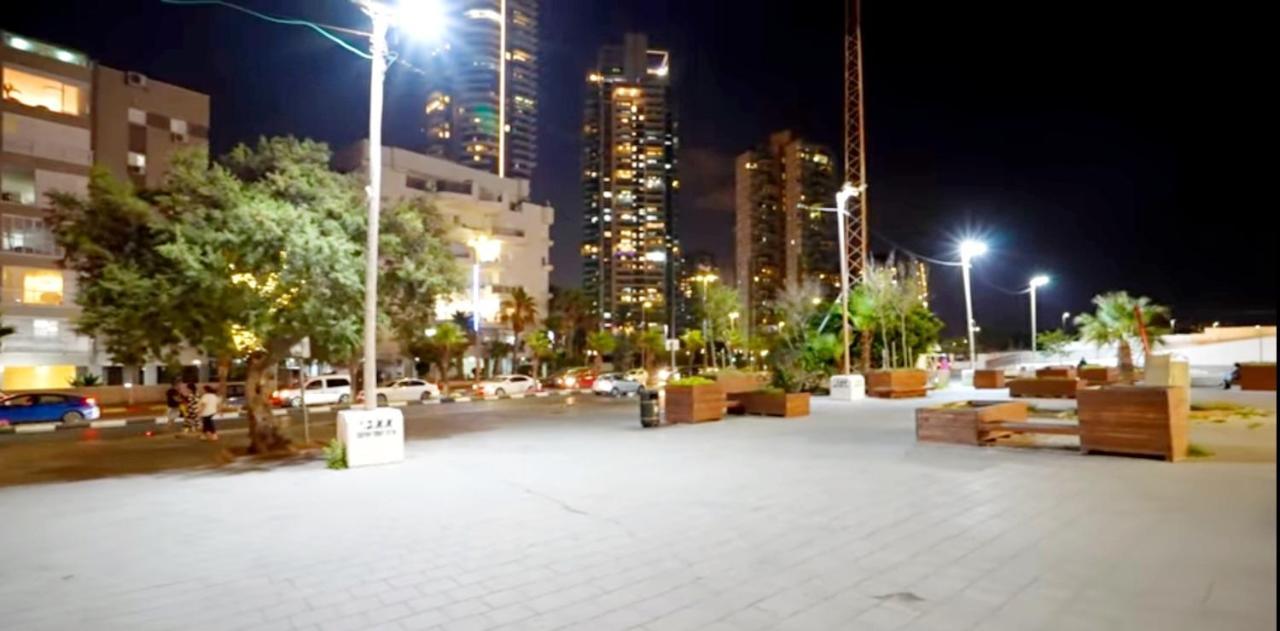 Beachfront Studio Apartment Bat Yam 412 Exterior photo