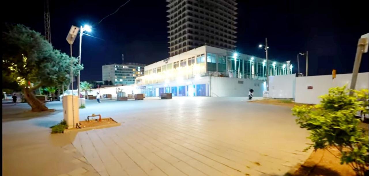 Beachfront Studio Apartment Bat Yam 412 Exterior photo