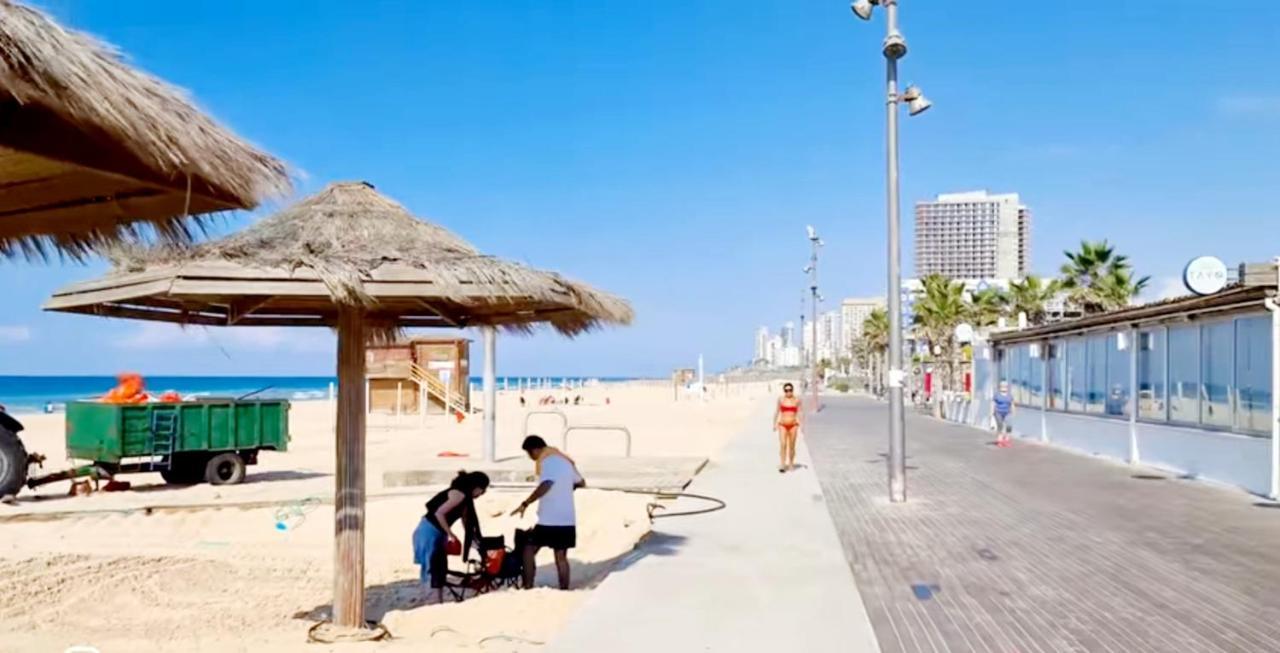 Beachfront Studio Apartment Bat Yam 412 Exterior photo